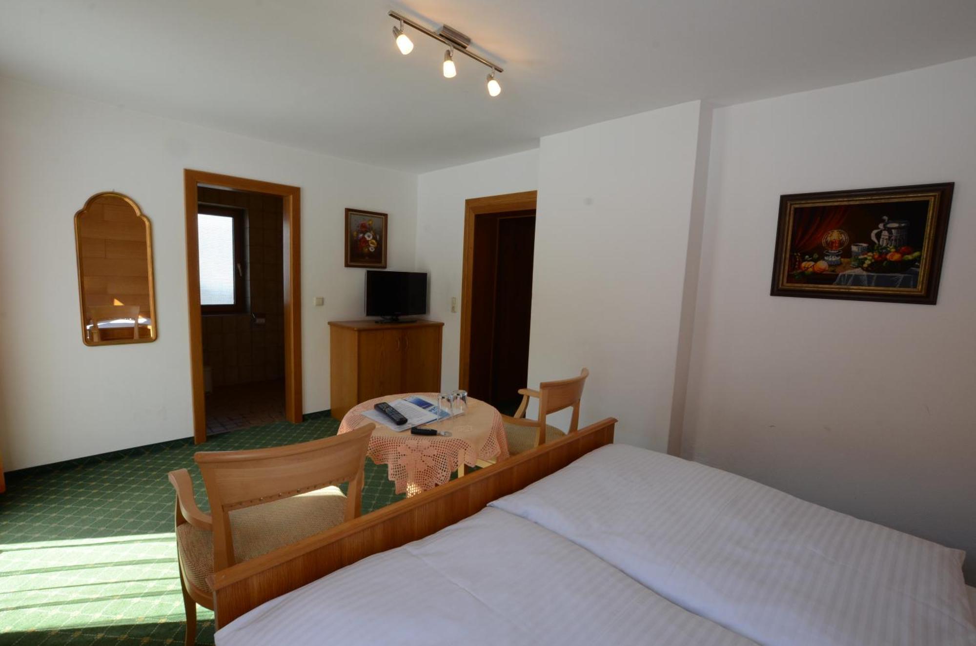 Haus Monika Und Haus Claudia Hotell Mayrhofen Eksteriør bilde