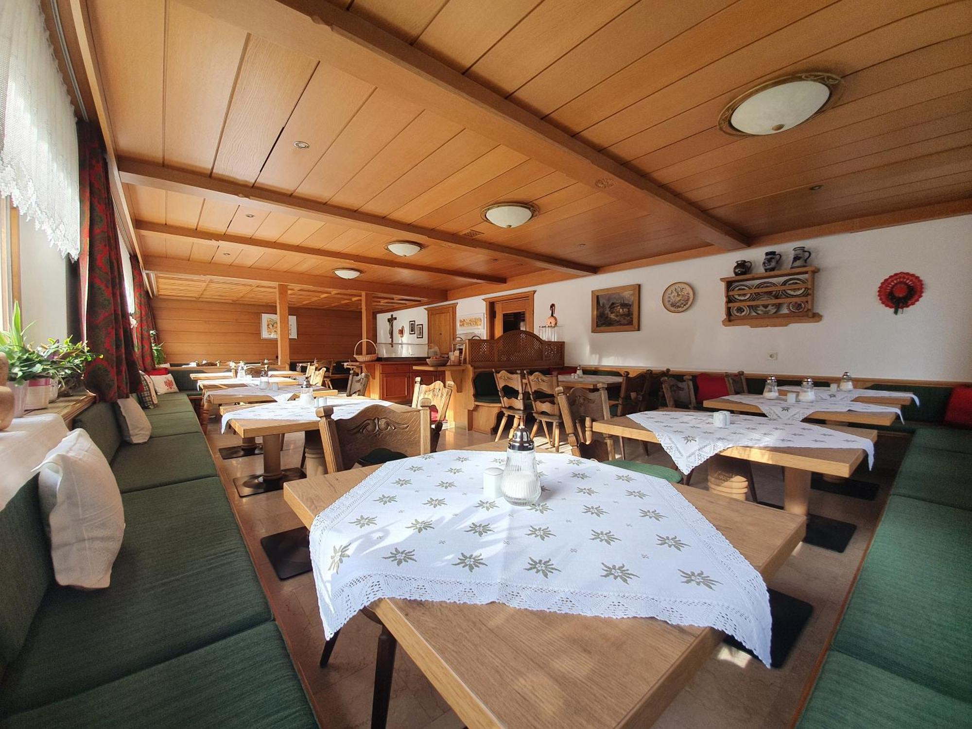 Haus Monika Und Haus Claudia Hotell Mayrhofen Eksteriør bilde