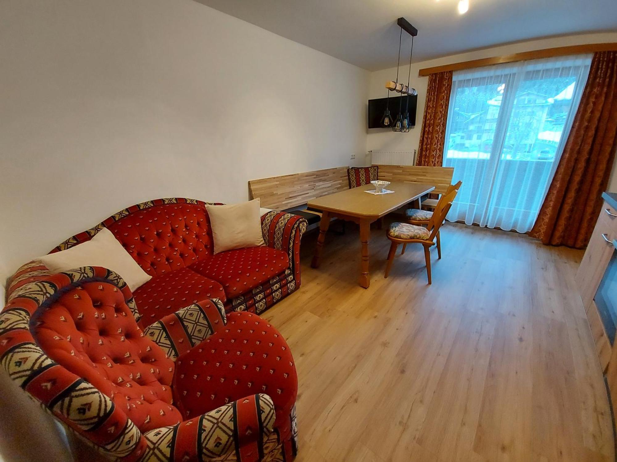 Haus Monika Und Haus Claudia Hotell Mayrhofen Eksteriør bilde
