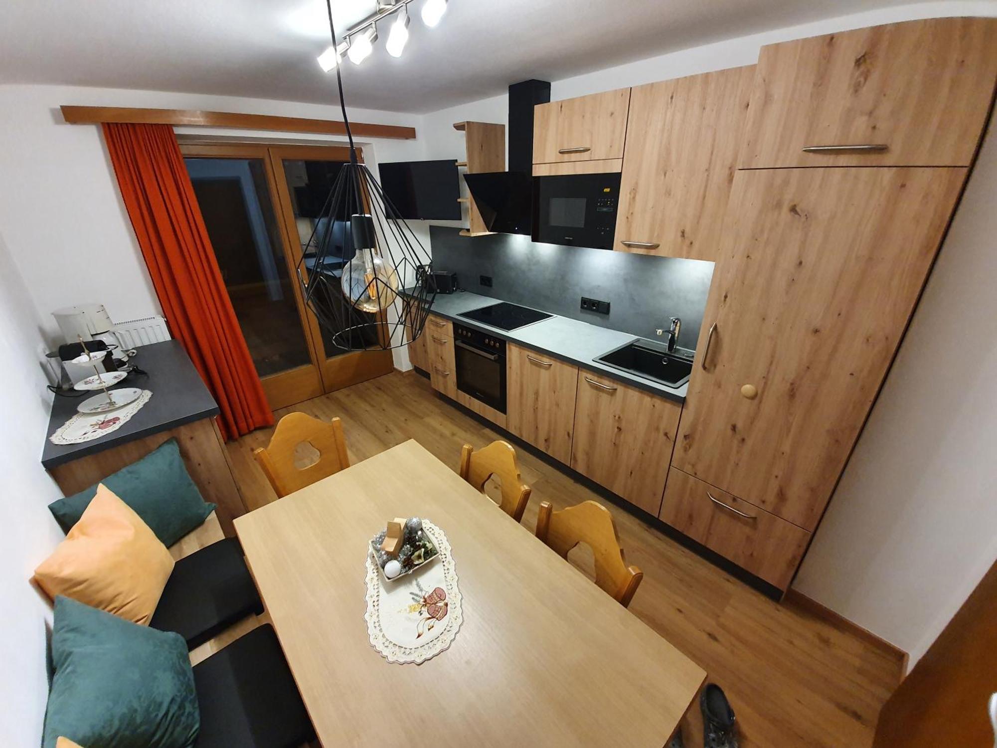 Haus Monika Und Haus Claudia Hotell Mayrhofen Eksteriør bilde